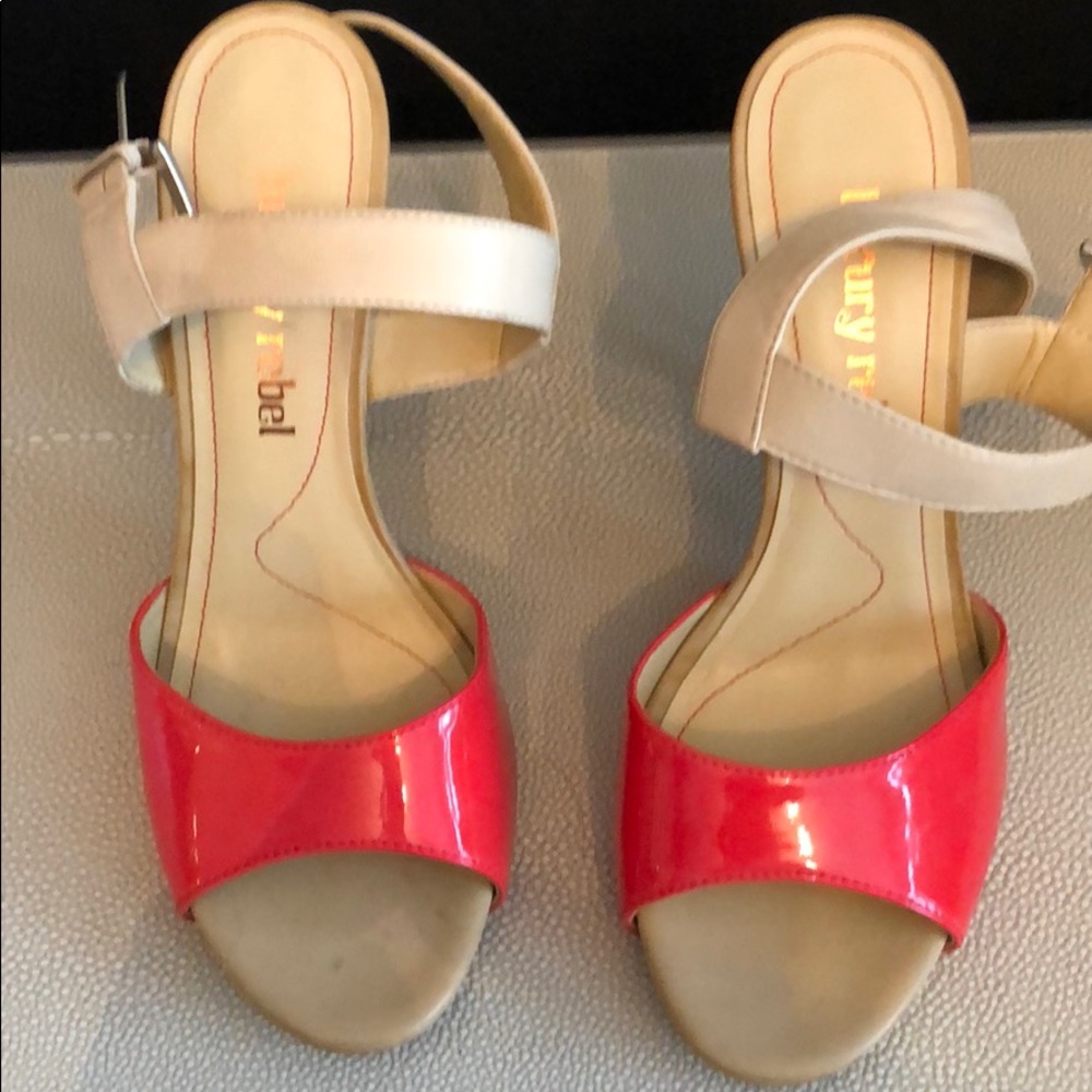 Adorable hot pinkish/orangish/reddish sandal